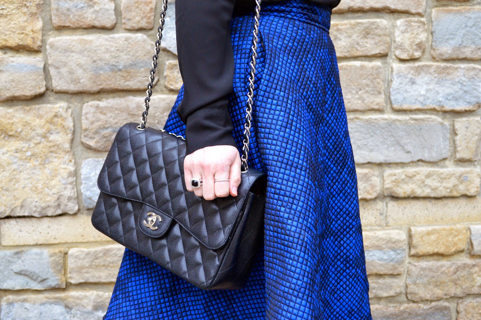 black-Chanel-handbag