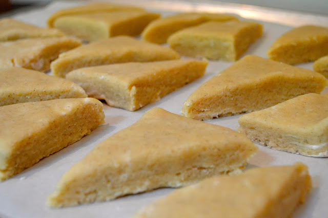 homemade-vanilla-bean-scones