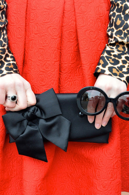 black-bow-clutch