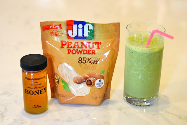 green-smoothie-jif-powdered-peanut-butter