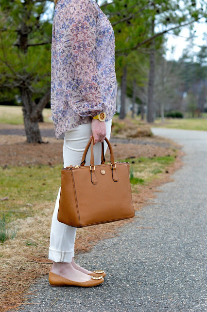 tory-burch-robinson-bag-outfit