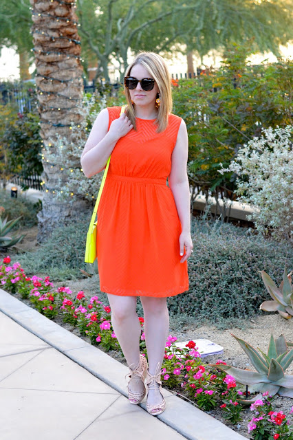 how-to-wear-bright-colors