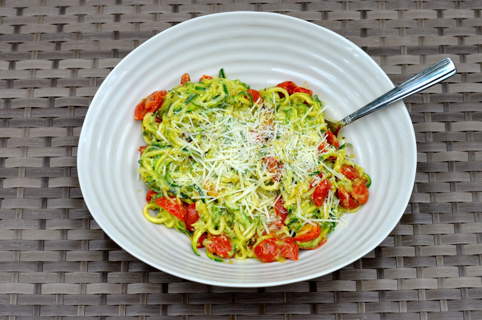 zoodles with avocado sauce and roasted tomatoes