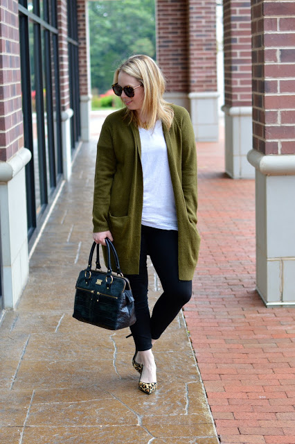 olive-green-leopard-fall-outfit