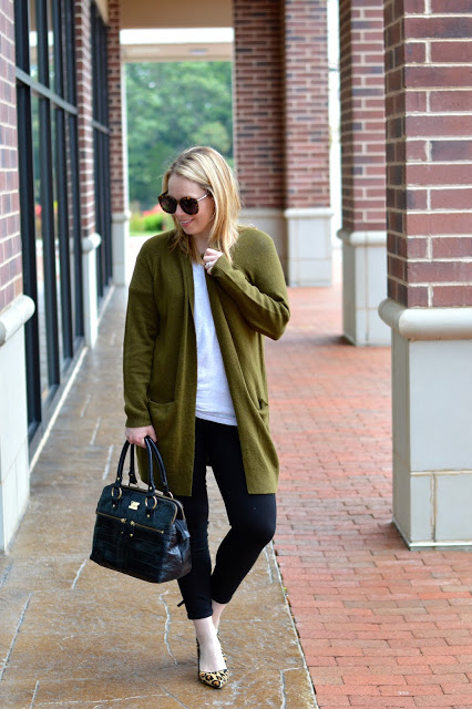 olive-green-cardigan-outfit