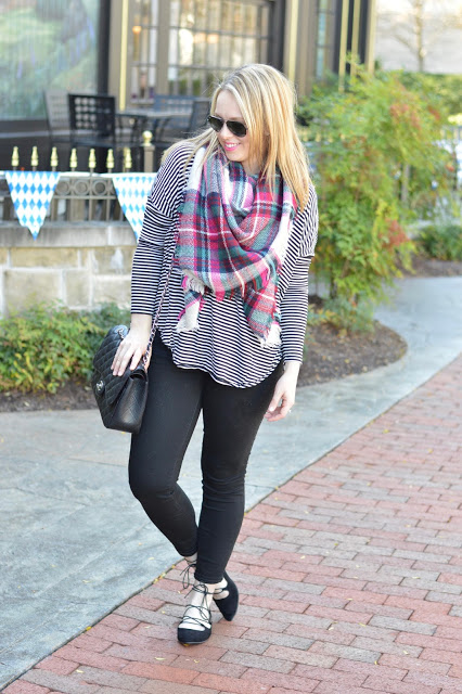 striped-tee-blanket-scarf-outfit