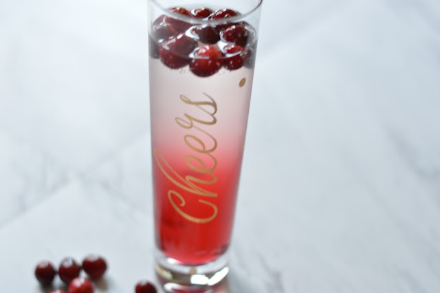 cranberry-holiday-cocktail-recipe