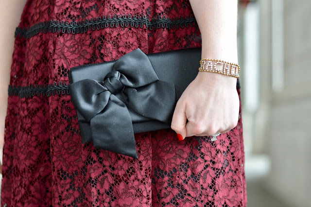 black-clutch-with-bow