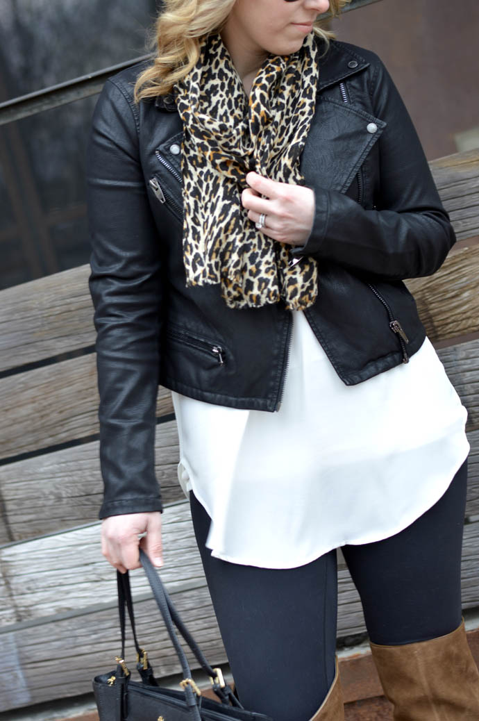 how to wear leopard leopard scarf