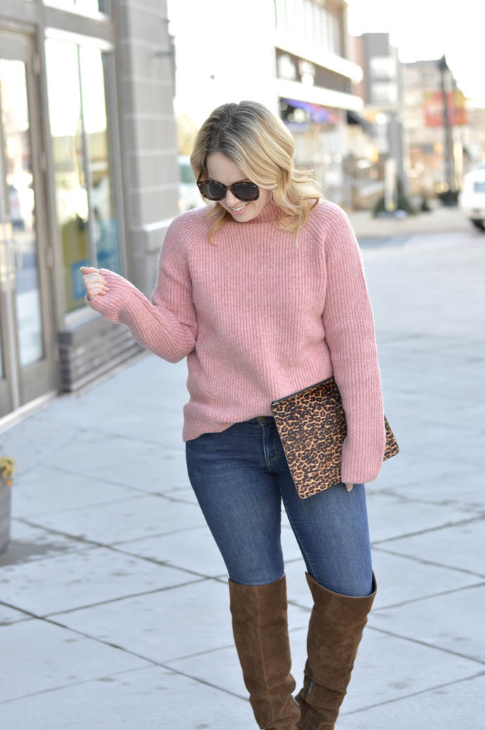 pink sweater outfit idea