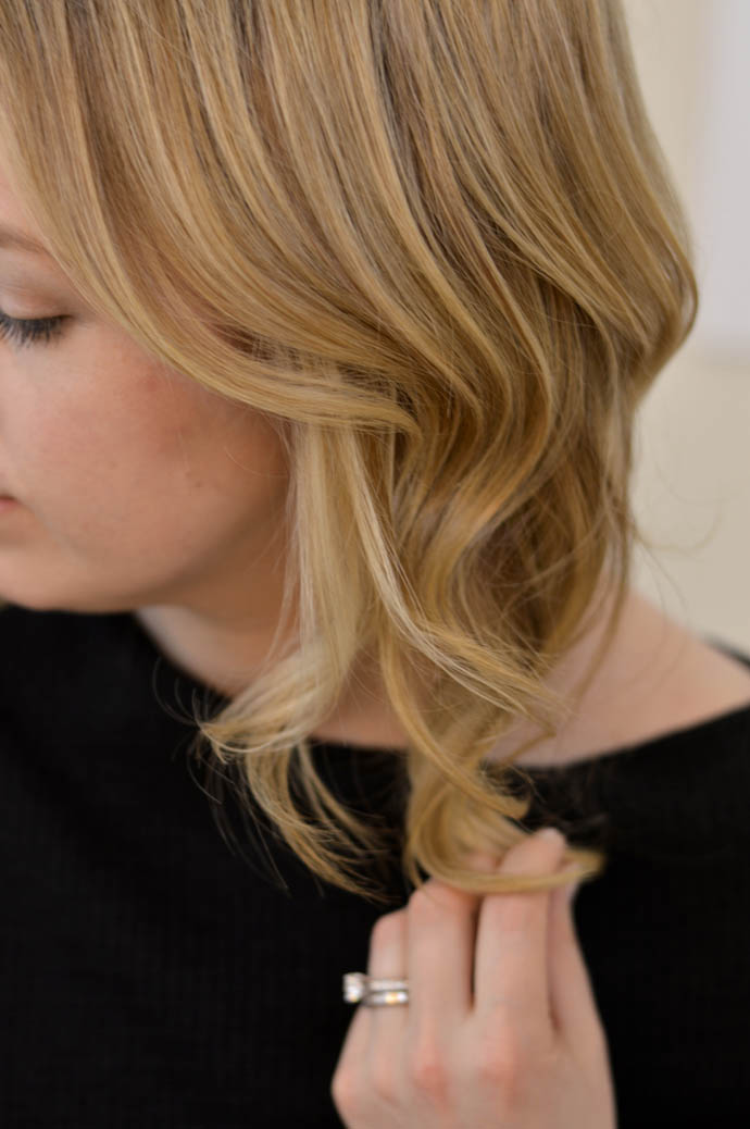 Create Loose Curls in 10 Minutes - A Blonde's Moment