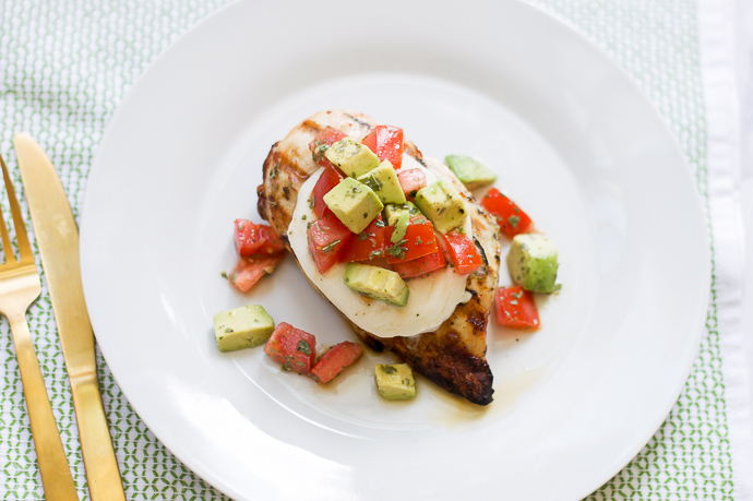 avocado and tomatoes grilled chicken