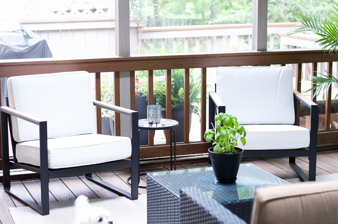 white modern outdoor furniture