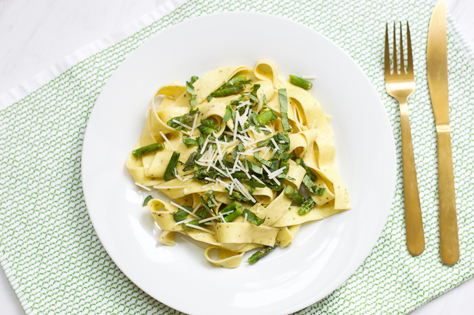 lemon pasta with basil and asparagus